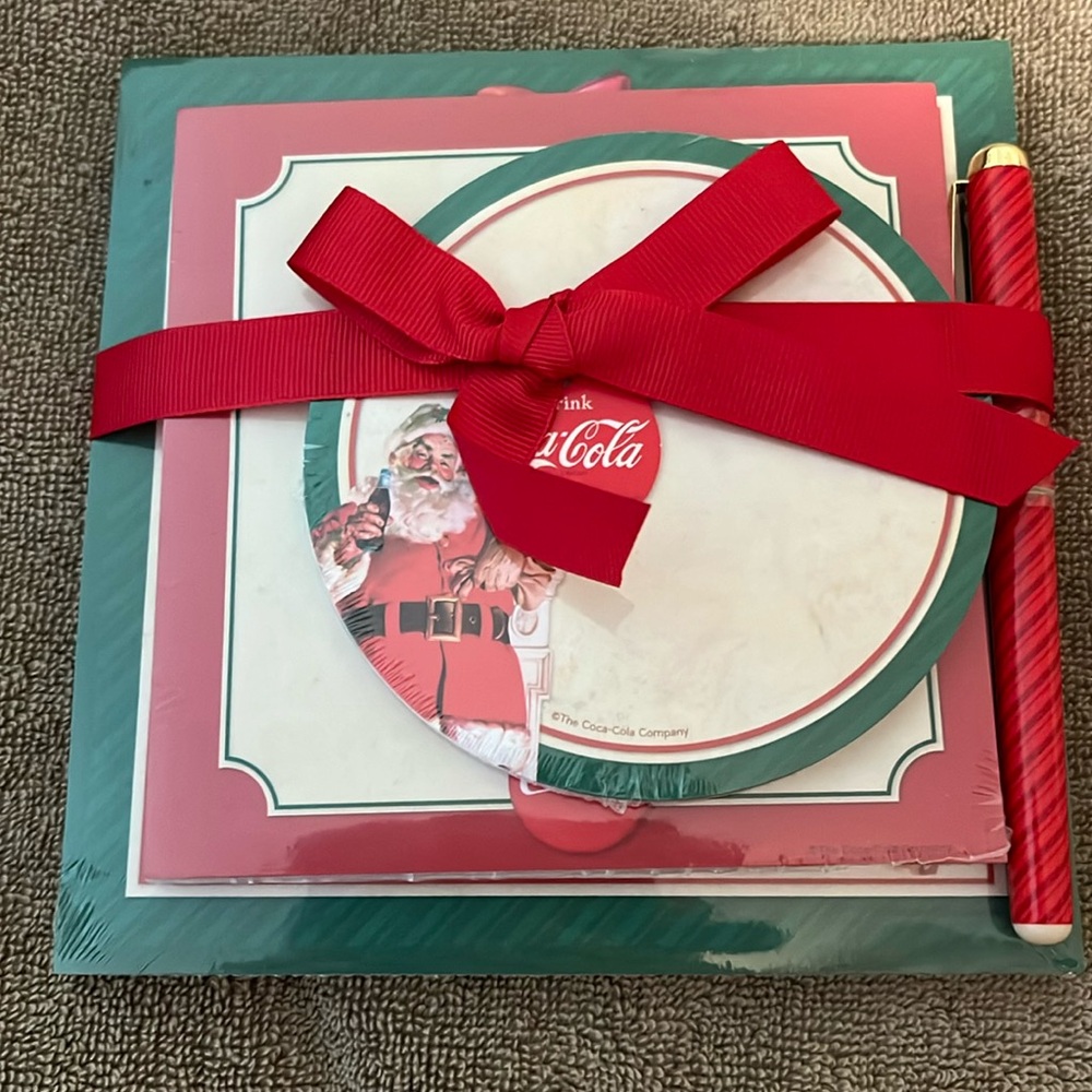 Hallmark Coca-Cola memo pad set with pen perfect exchange gift